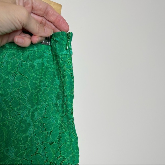 FLORAL LACE PENCIL SKIRT feminine office holiday party - Picture 5 of 11